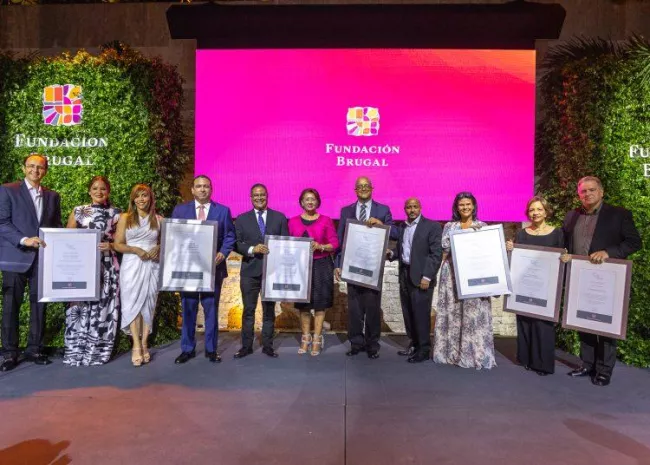 Fundación Dominicana San Valero Recibe el Prestigioso Premio "Brugal Cree en su Gente" en el Ámbito de la Educación